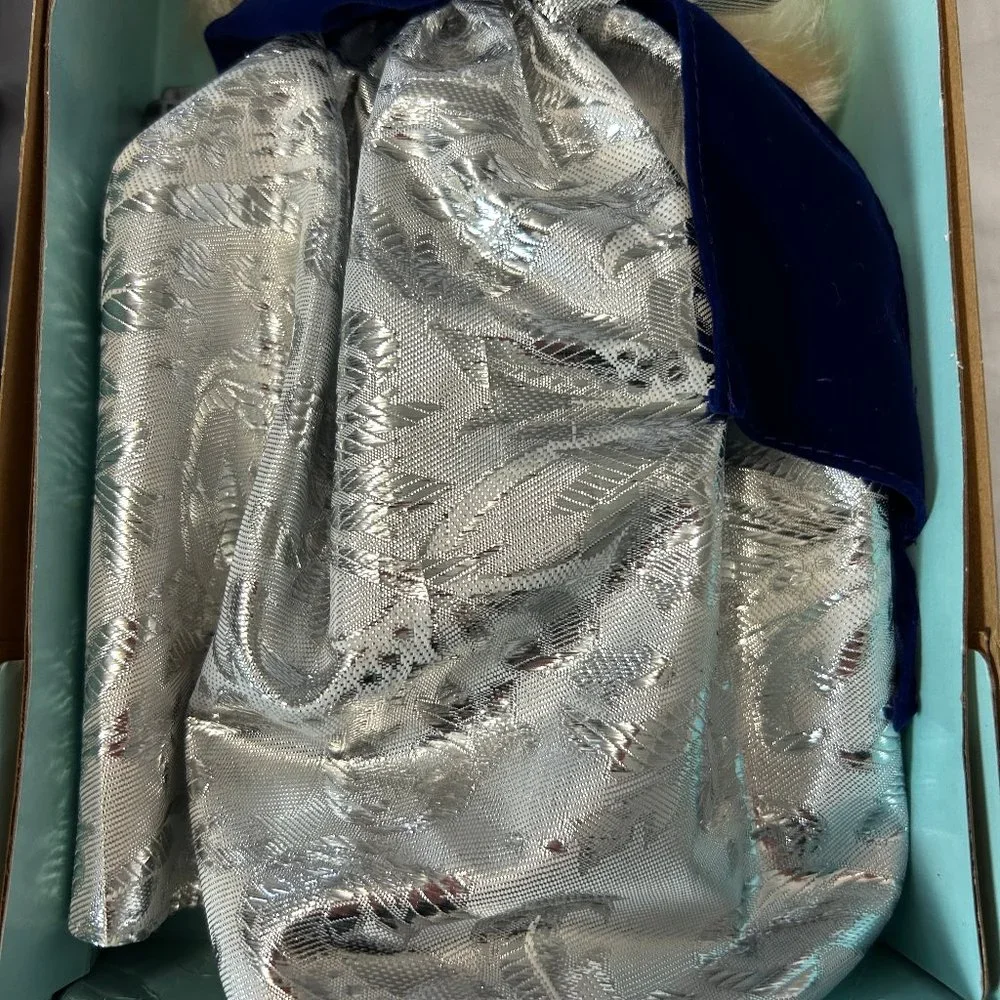 1995 Avon Winter Velvet Barbie Doll Collectible Holiday Vintage